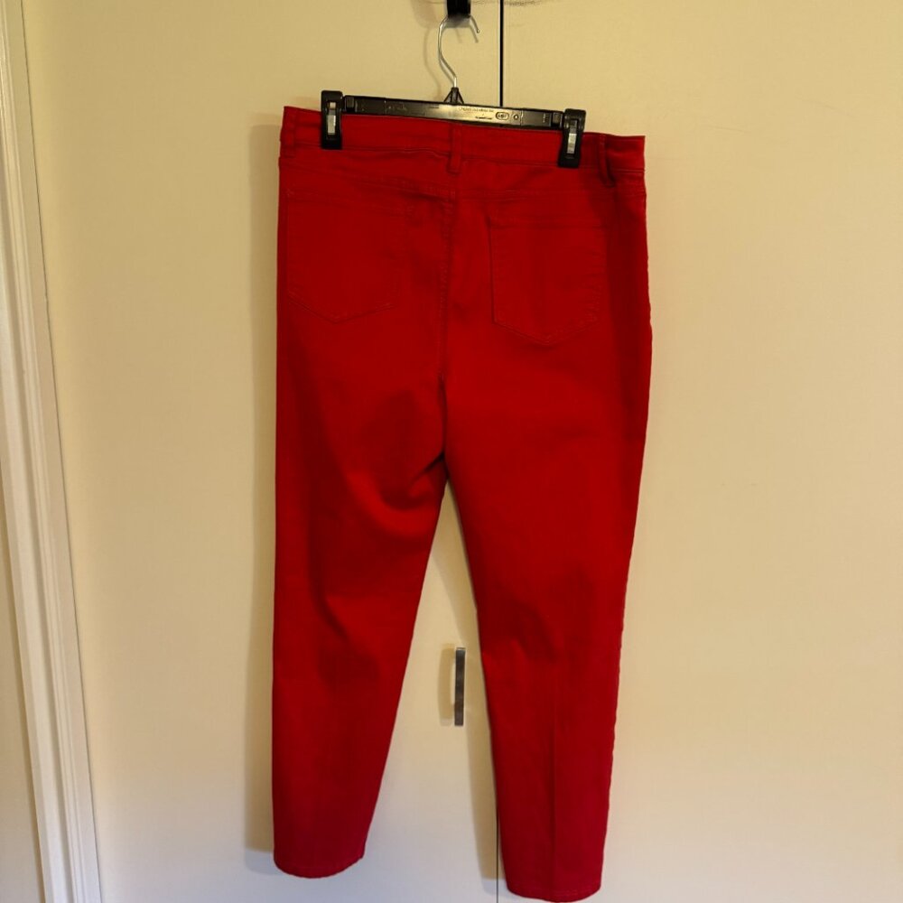 Red pants - Picture 3 of 4